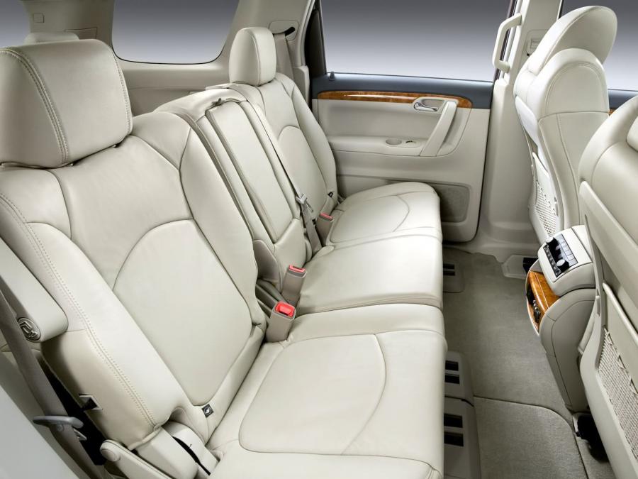 Интерьер Saturn Outlook XR AWD 2007 года  (фото 31 из 44)